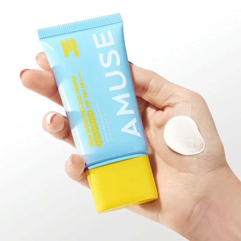AMUSE Dew Moisture 365 Vegan Sunscreen napozó fluid az arcra hidratáló hatással 40 ml