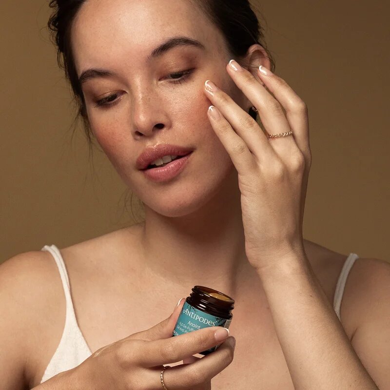 Antipodes Anoint H2O De-Puffing Eye Gel hidratáló szemkörnyékápoló gél duzzanatokra 30 ml