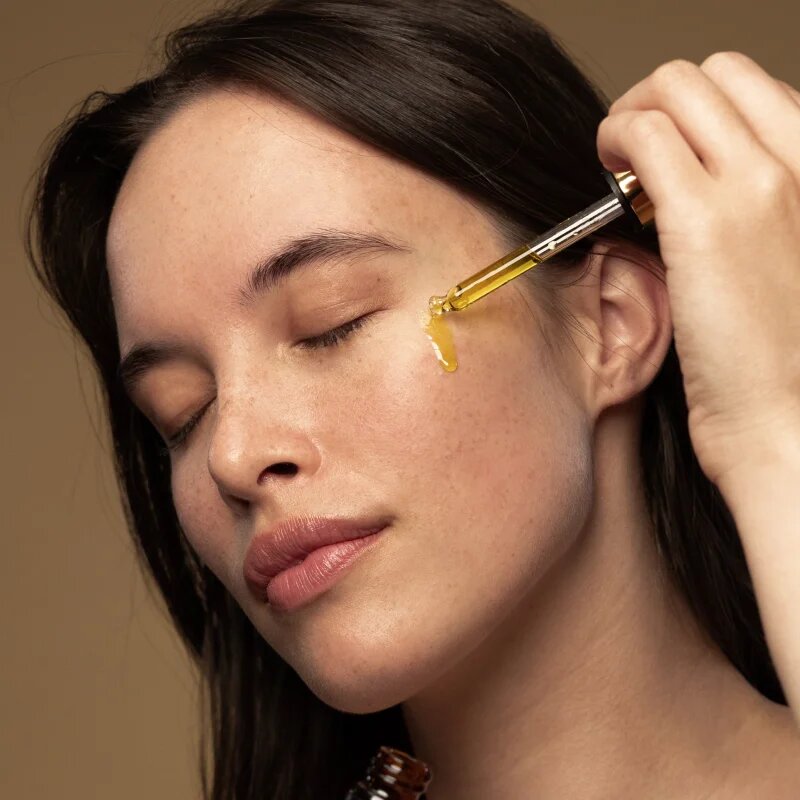 Antipodes Divine Face Oil Rosehip & Avocado Oil védő szérum a bőröregedés első jeleinek eltüntetésére 30 ml