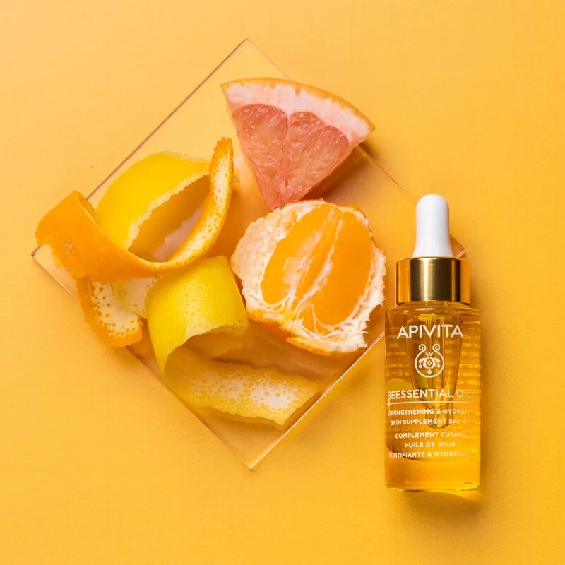 Apivita Beessential Oils Strengthening & Hydrating Day Oil tisztító nappali olaj a bőr intenzív hidratálásához 15 ml