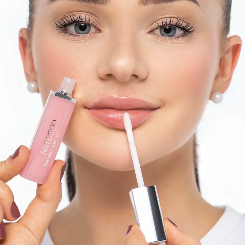 Artdeco Glossy Lip Volumizer ajakfény a dús hatásért árnyalat Cool Nude 6 ml
