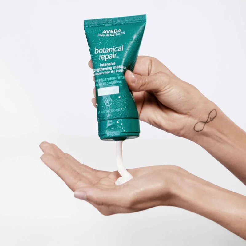 Aveda Botanical Repair™ Intensive Strengthening Masque Light gyengéd krémes maszk az egészséges és gyönyörű hajért 25 ml