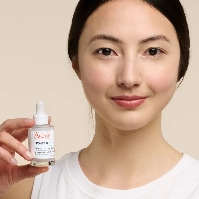 Avène Cicalfate+ Intensive Skin Recovery Serum intenzív szérum a bőrréteg megújítására 30 ml