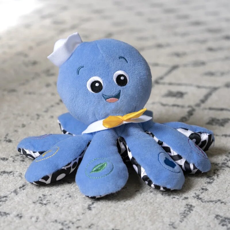 Baby Einstein Octoplush™ zenélő játék 3m+ 1 db