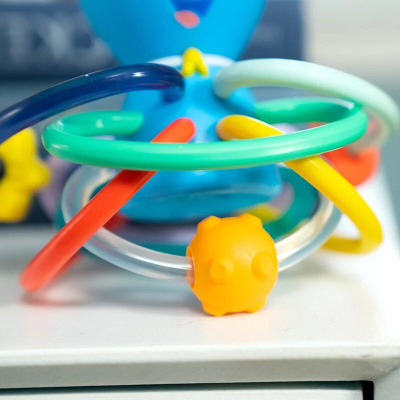 Baby Einstein Opus's Shake & Soothe Teether Toy & Rattle rágóka csörgővel 0 m+ 1 db