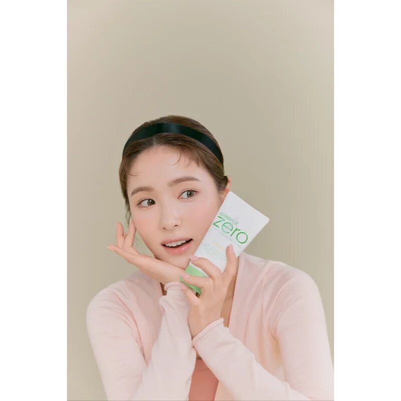 Banila Co. clean it zero pore clarifying krémes tisztító hab hidratálja a bőrt és minimalizálja a pórusokat 150 ml
