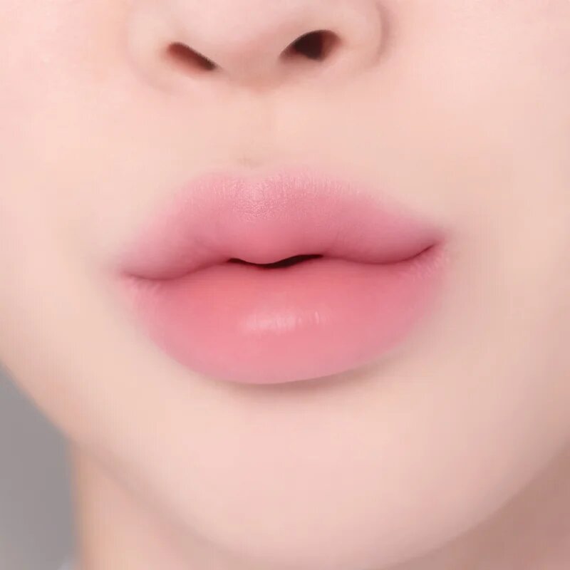 Banila Co. Romantic Blush multifunkcionális smink ajkakra és arcra a tökéletes küllemért árnyalat 02 Pink Some 3.7 g