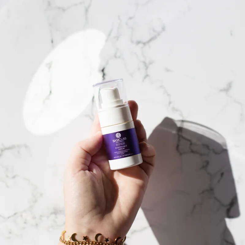 BasicLab Dermocosmetics Esteticus helyreállító szérum a pigment foltok ellen 0.05% Pure Retinal 15 ml