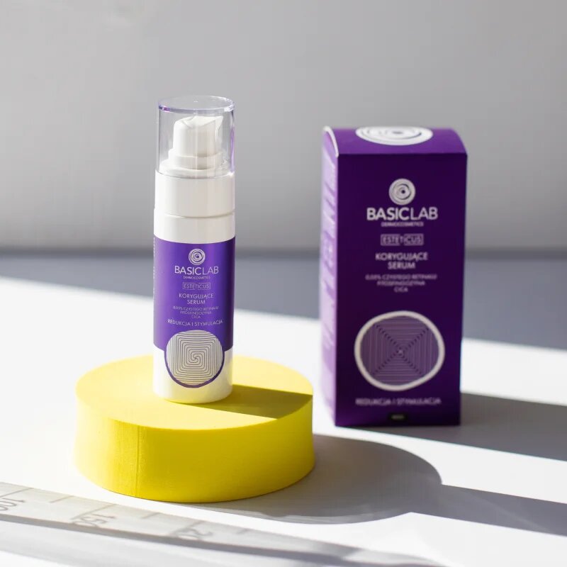 BasicLab Dermocosmetics Esteticus helyreállító szérum a pigment foltok ellen 0.05% Pure Retinal 30 ml