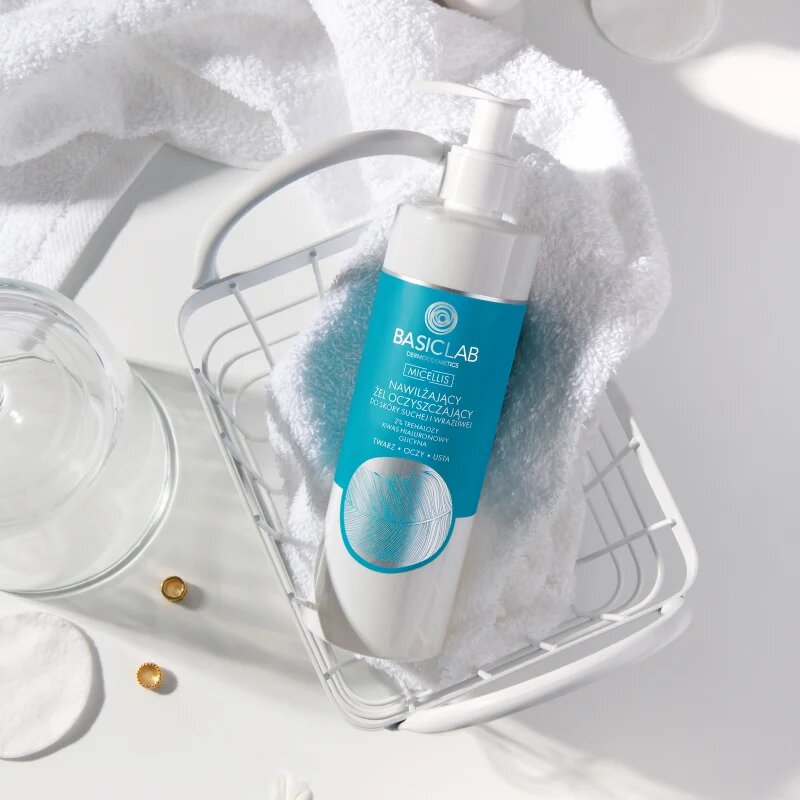 BasicLab Dermocosmetics Micellis hidratáló tisztító gél száraz és érzékeny bőrre 300 ml
