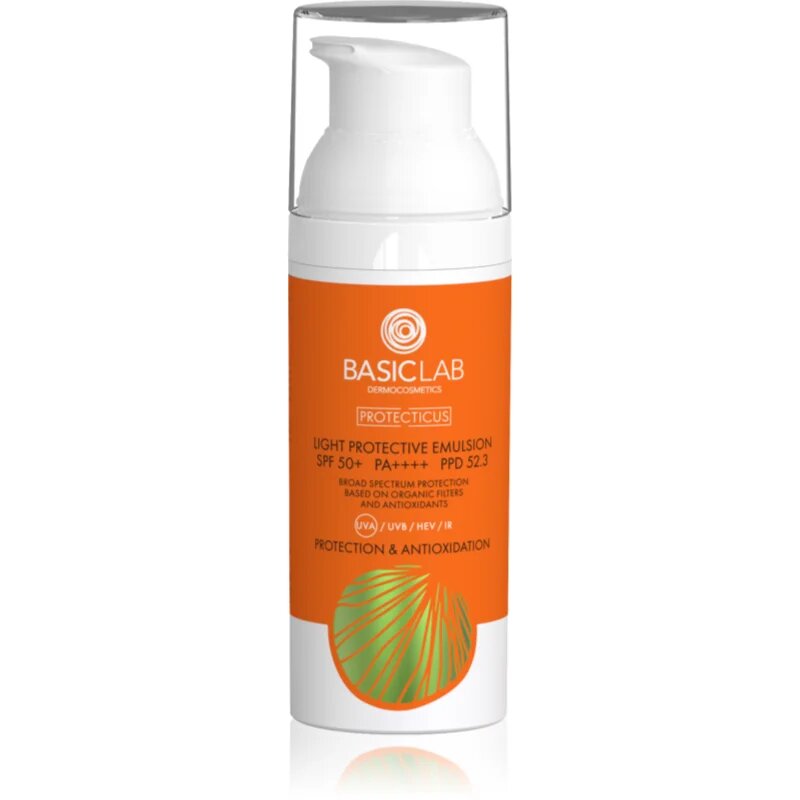 BasicLab Dermocosmetics Protecticus könnyű emulzió amely védelmet nyújt a külső hatásoktól SPF 50+ 50 ml