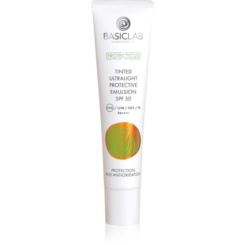 BasicLab Dermocosmetics Protecticus színezett ultrakönnyed fluid kombinált és zsíros bőrre SPF 50+ 40 ml