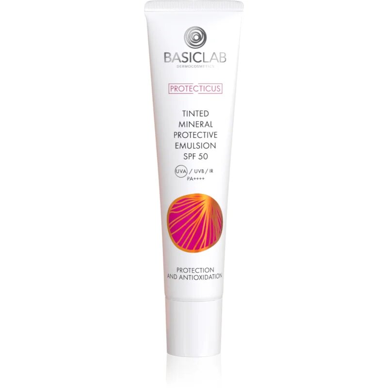 BasicLab Dermocosmetics Protecticus védő emulzió az érzékeny és kipirosodásra hajlamos bőrre SPF 50+ 40 ml