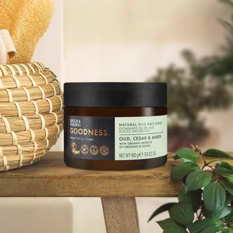 Baylis & Harding Goodness Oud Cedar & Amber só peeling testre 450 g