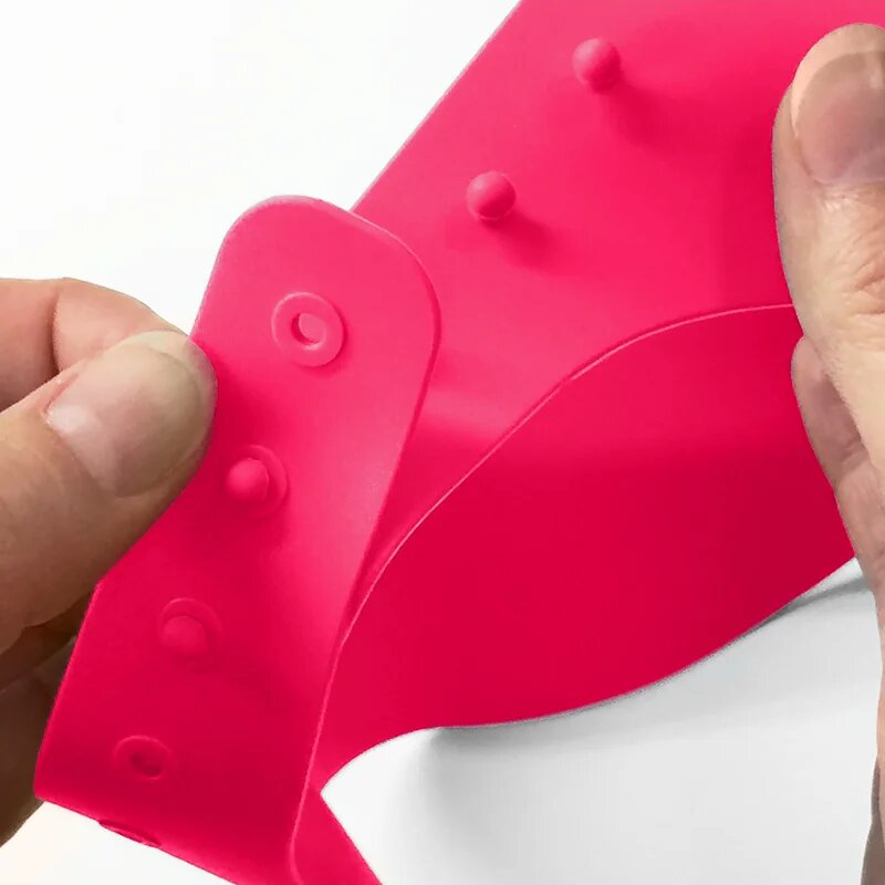 BBLÜV Käp szilikon fejmosó szemellenző Pink 1 db