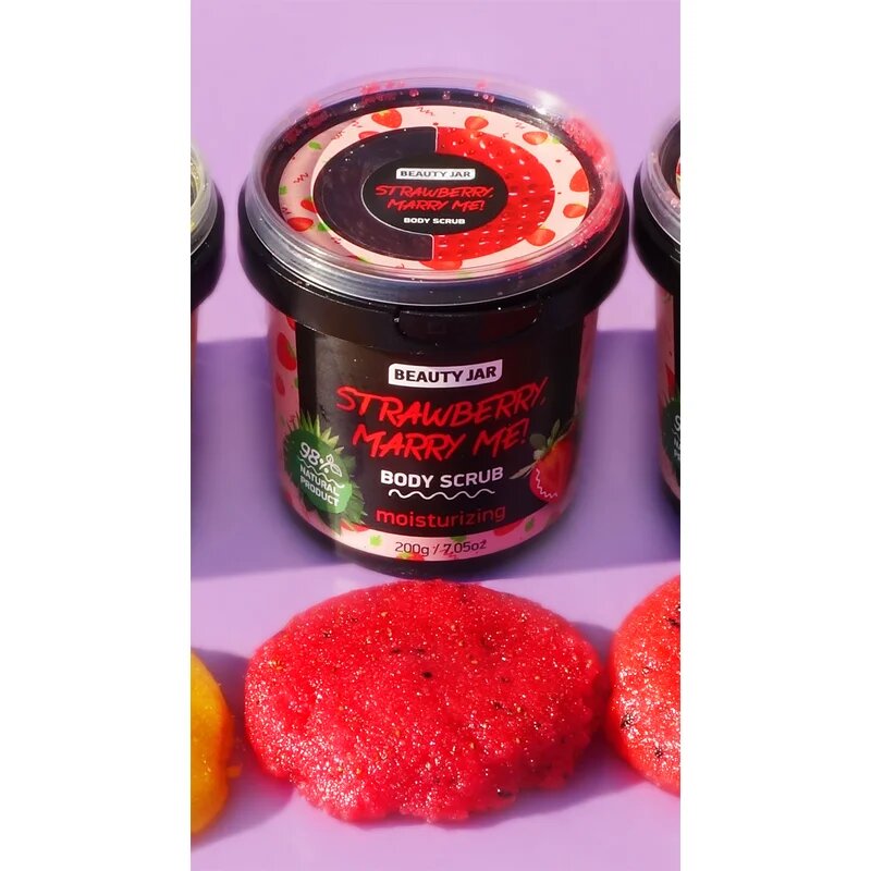 Beauty Jar Strawberry Marry Me! hidratáló testpeeling 200 g