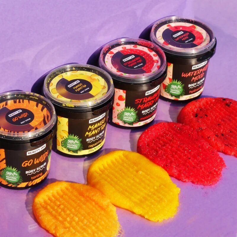 Beauty Jar Strawberry Marry Me! hidratáló testpeeling 200 g