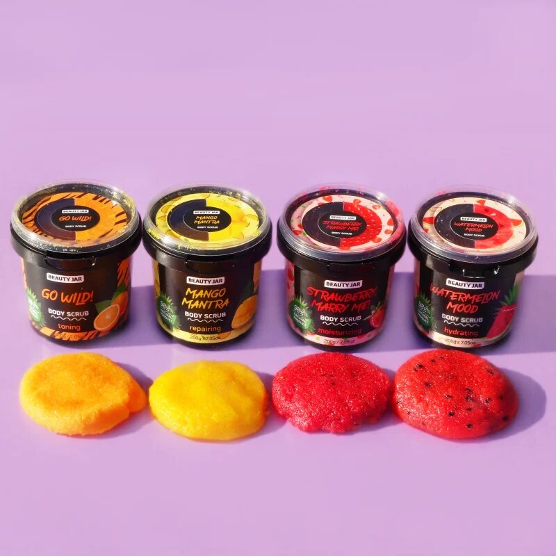 Beauty Jar Strawberry Marry Me! hidratáló testpeeling 200 g