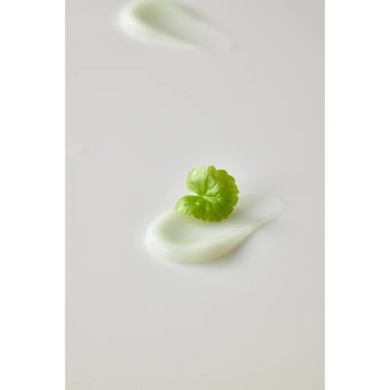 Beauty of Joseon Light On Serum Centella + Vita C élénkítő szérum nyugtató hatással 30 ml