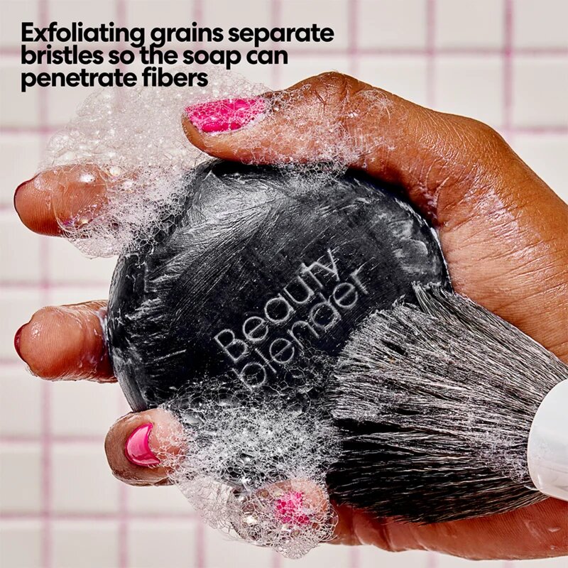 beautyblender® Tool Scrub Charcoal szilárd ecset- és sminkszivacs tisztító 150 g