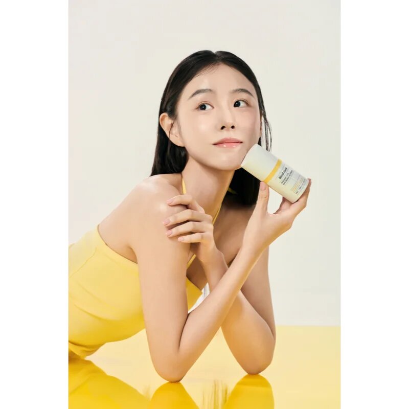 Biodance Radiant Vita Niacinamide Cream hidratáló és tápláló krém az élénk és kisimított arcbőrért 50 ml