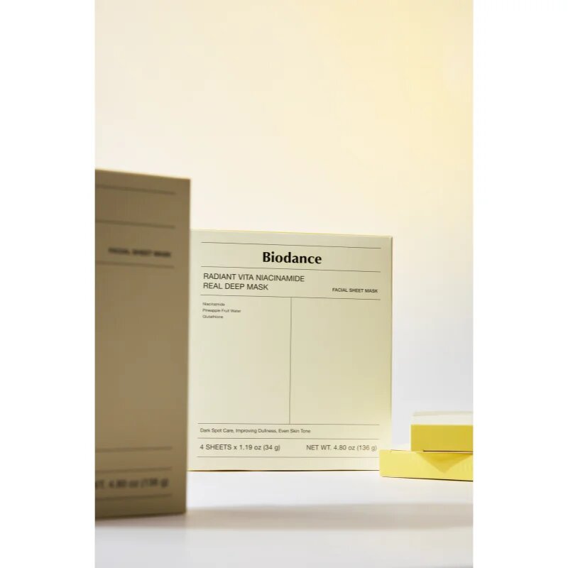 Biodance Radiant Vita Niacinamide Real Deep Mask élénkítő arcmaszk egységesíti a bőrszín tónusait 1 db