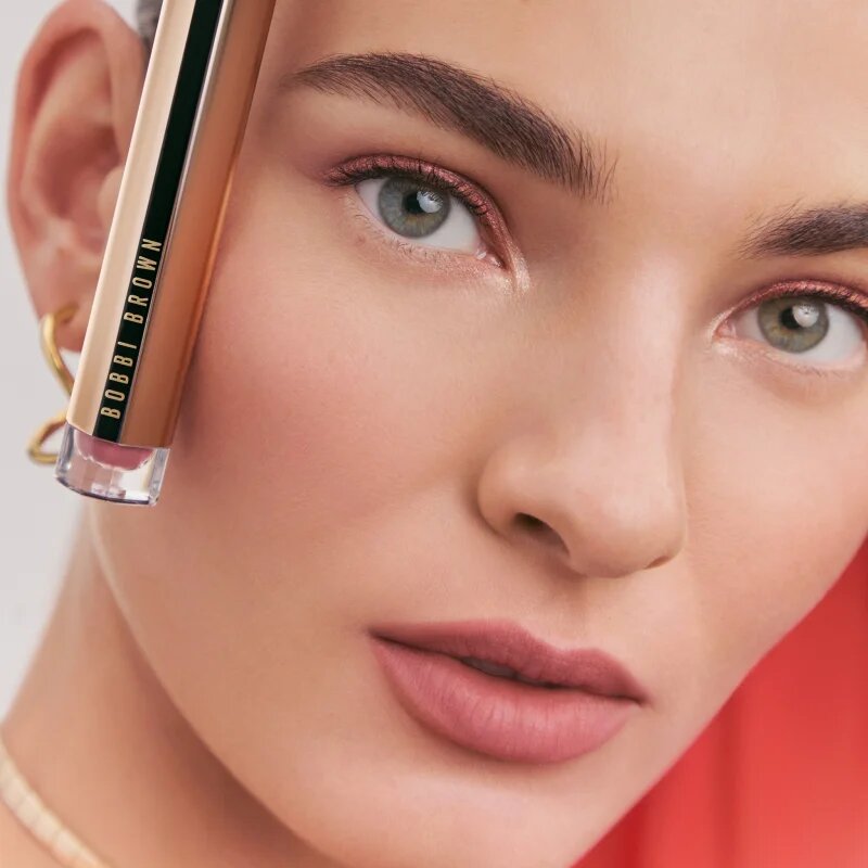 Bobbi Brown Threads of Love Luxe Matte Liquid Lipstick mattító folyékony rúzs árnyalat Sandwash Pink 6 ml