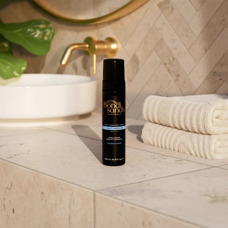 Bondi Sands Self Tanning Foam önbarnító hab világos bőrre 200 ml