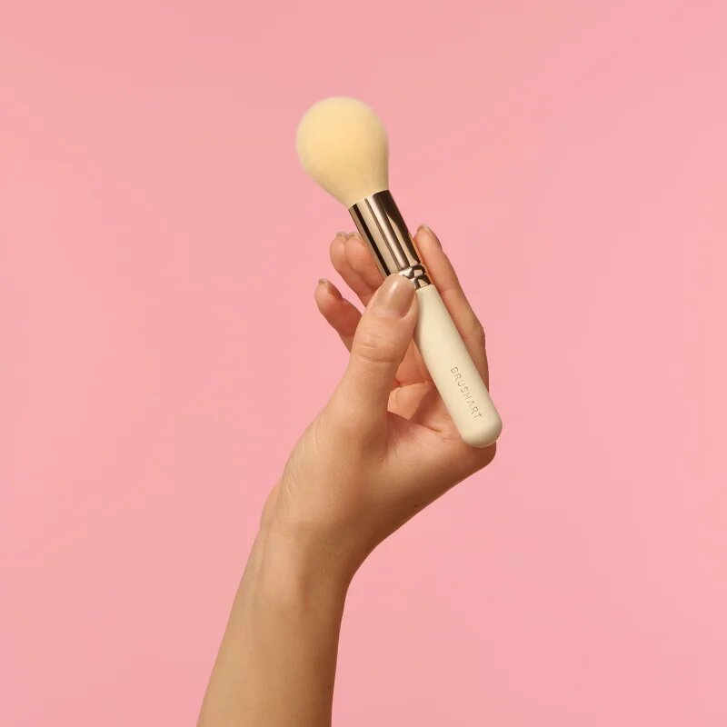 BrushArt Basic Blush brush púderecset az arcra (arcpír ecset) 1 db