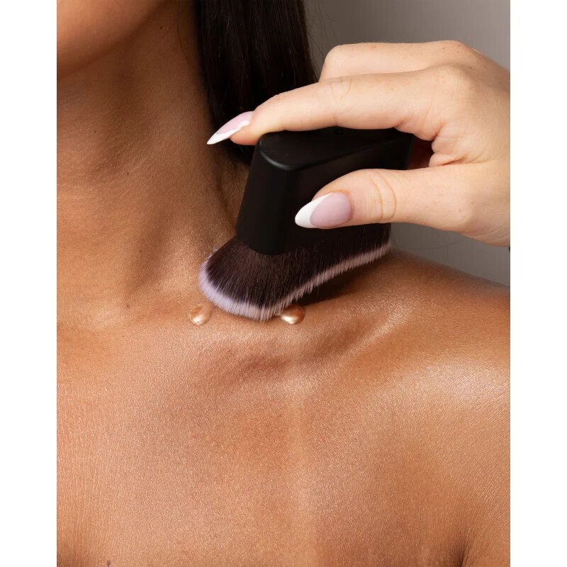 Brushworks Blending Face & Body Brush kabuki ecset testre és arcra típus NO. 24 1 db
