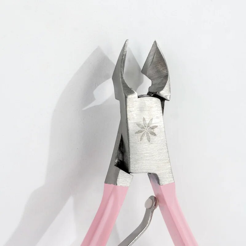 Brushworks Cuticle Nippers körömágybőr eltávolító csipesz 1 db