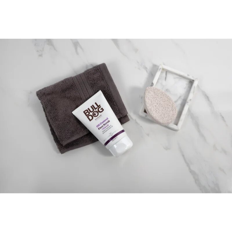 Bulldog Oil Control Face Scrub frissítő arc peeling zsíros bőrre 125 ml