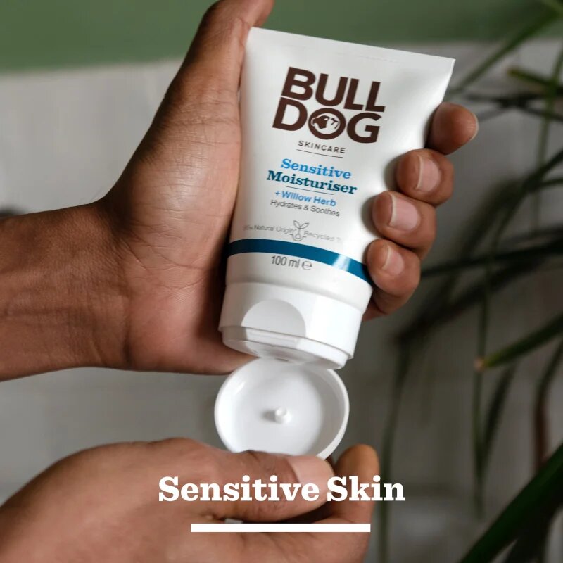 Bulldog Sensitive Duo ajándékszett testre és arcra uraknak