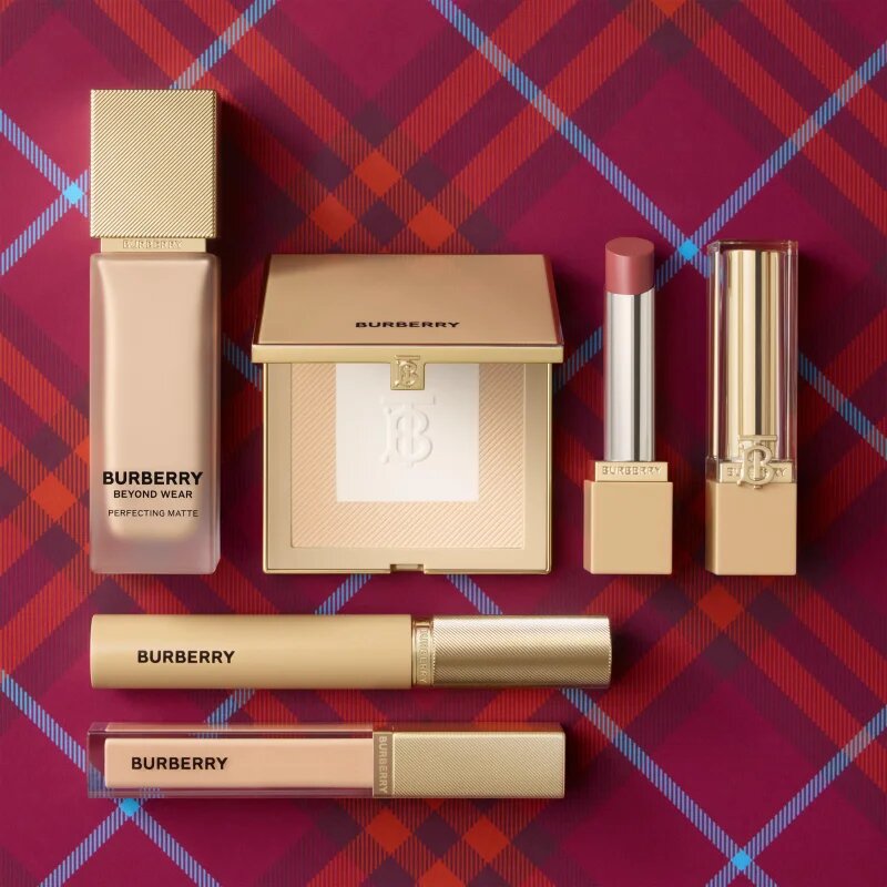 Burberry Beyond Volume Mascara dúsító és göndörítő szempillaspirál 8 ml