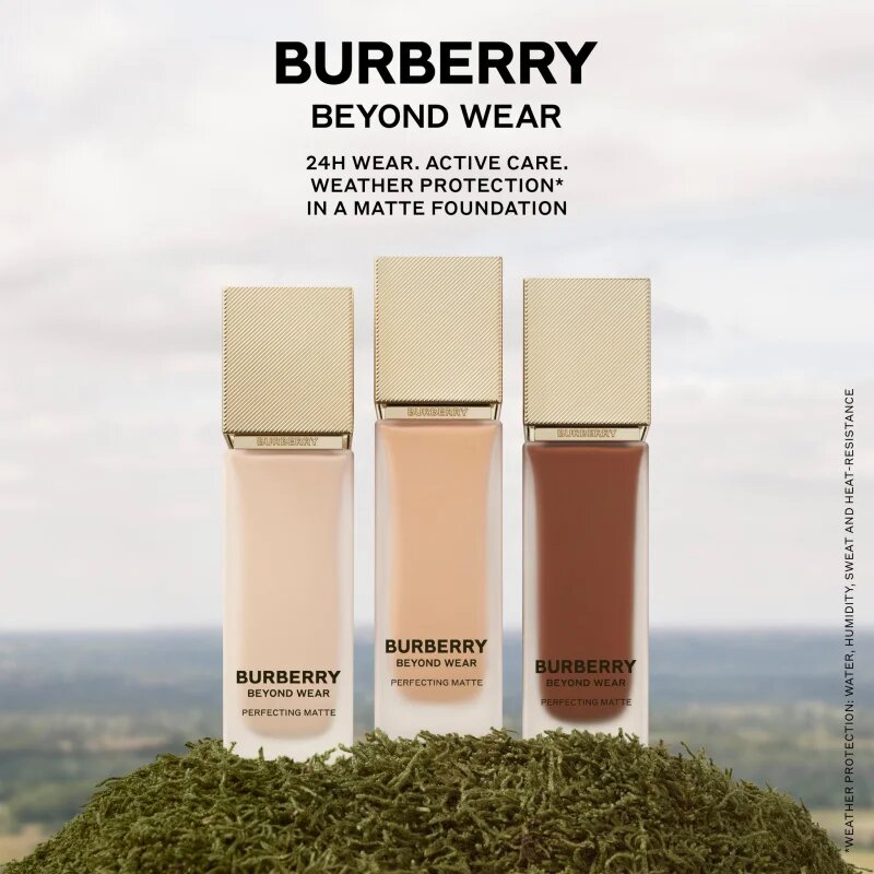 Burberry Beyond Wear Perfecting Matte Foundation mattító folyékony alapozó árnyalat Light Warm 040 30 ml