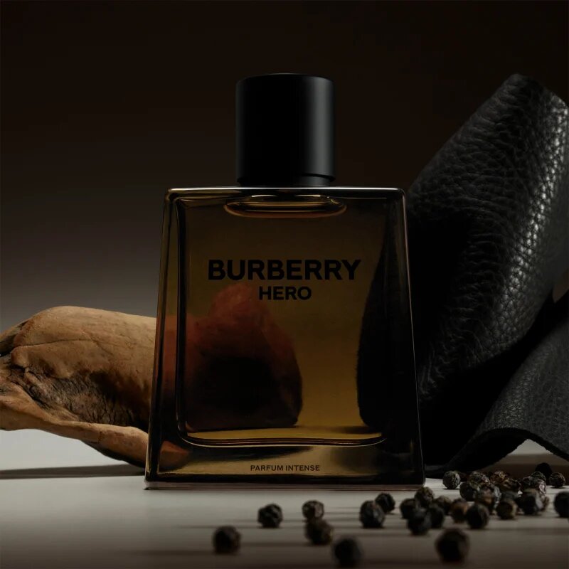 Burberry Hero Parfum Intense parfüm uraknak Refill 200 ml