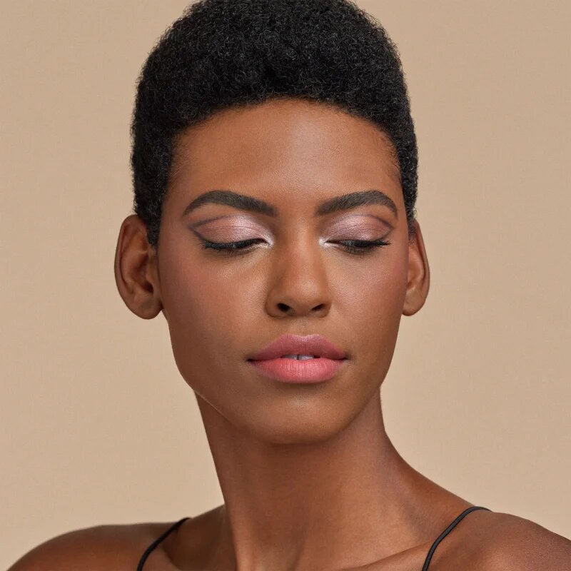Catrice Blossom Glow multifunkciós arc paletta az arcra és a szemekre 10 g