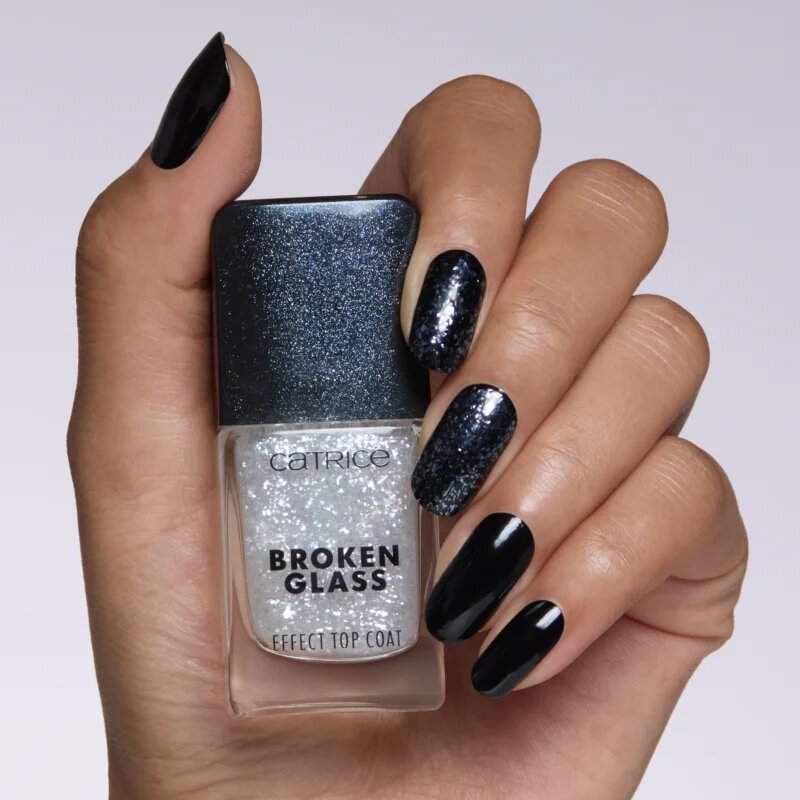 Catrice Broken Glass Effect Top Coat fedő körömlakk csillámporral árnyalat 050 Sparkling Reflection 10.5 ml