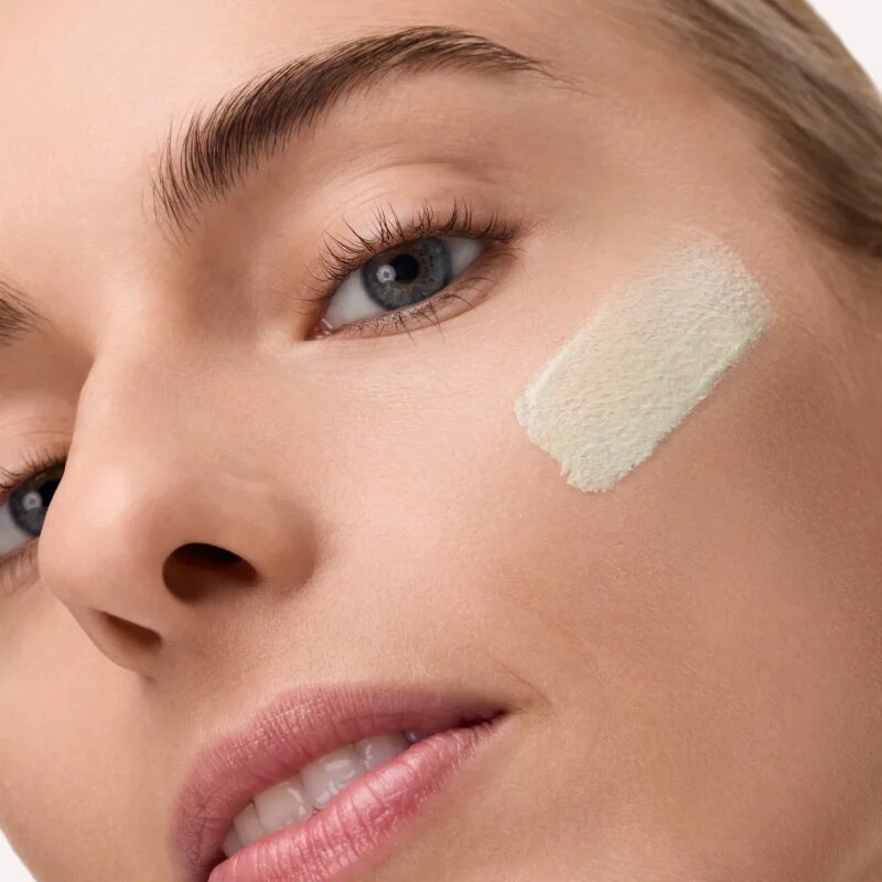 Catrice CC Skin Perfector CC krém a bőr vörössége ellen árnyalat Green Shift Go! 30 ml