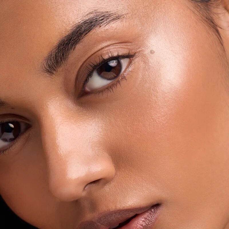 Catrice Cloud Tint Cushion Highlighter folyékony élénkítő szivacsban árnyalat C010 Stay Halo’d 4 g