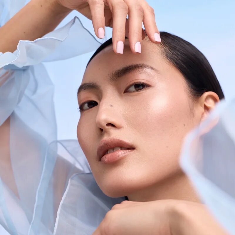 Catrice Cloud Tint Cushion Highlighter folyékony élénkítő szivacsban árnyalat C010 Stay Halo’d 4 g