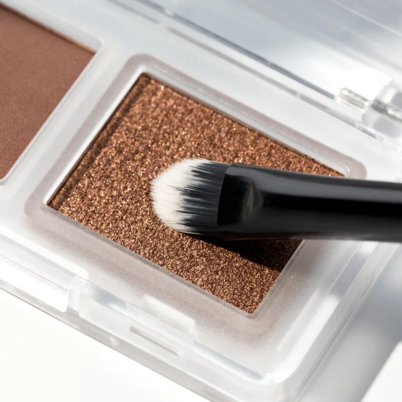 Catrice Effect Eyeshadow Duo Brush kétoldalas ecset a szemhéjfestékekre 1 db