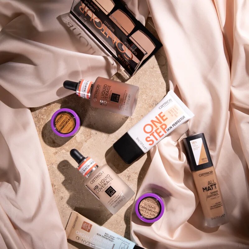 Catrice HD Liquid Coverage alapozó árnyalat 082 Warm Caramel 30 ml
