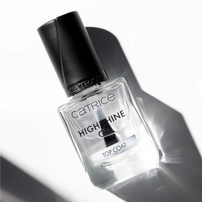 Catrice High Shine Gel Top Coat fedő lakk a körmökre a tökéletes védelemért és intenzív fényért 10.5 ml