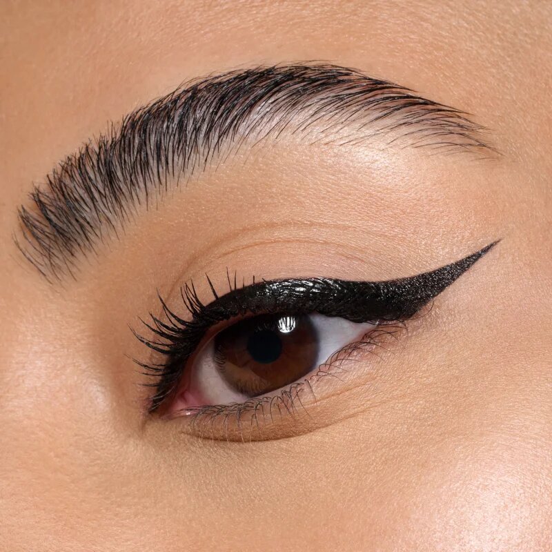 Catrice Hyper Liner Brush Eyeliner tartós vízálló szemhéjtus árnyalat 010 Ever Black 0.52 ml
