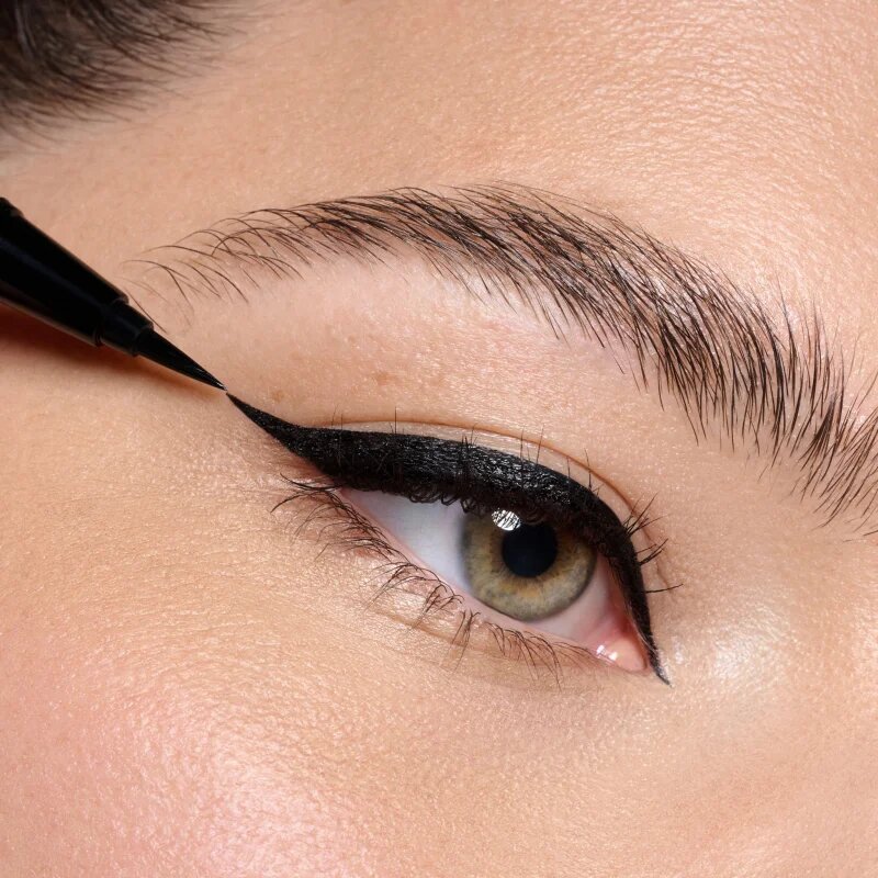 Catrice Hyper Liner Brush Eyeliner tartós vízálló szemhéjtus árnyalat 010 Ever Black 0.52 ml