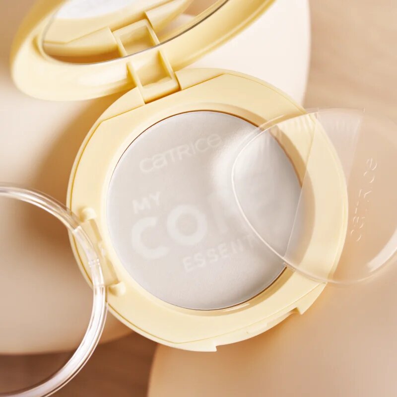 Catrice My Core Essentials Magic Shine Eraser Gel mattító gél a sima és matt arcbőrért árnyalat C01 My Core Essential 4.2 g