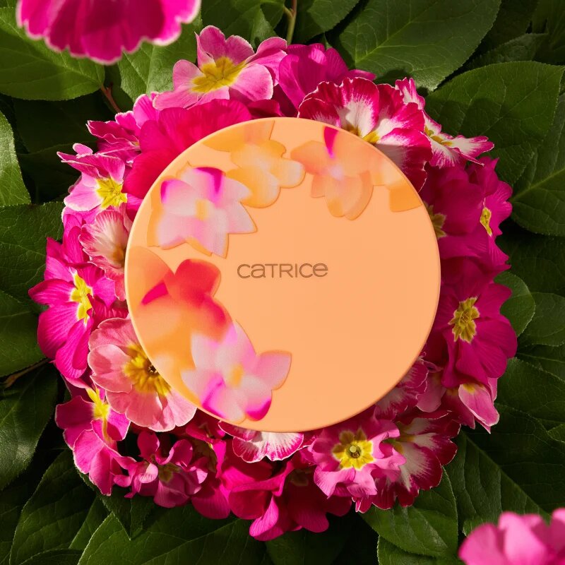 Catrice SEEKING FLOWERS szemhéjfesték paletta árnyalat C01 Buy Myself Flowers 17 g