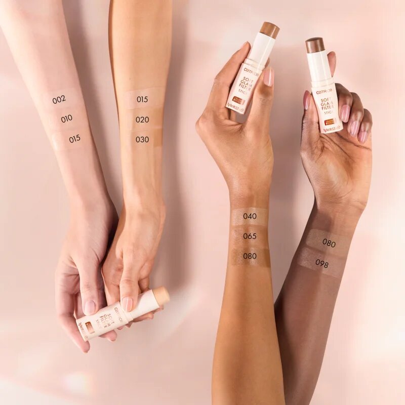 Catrice Soft Glam Filter Stick alapozó ceruzában árnyalat 010 Fair - Light 9 g