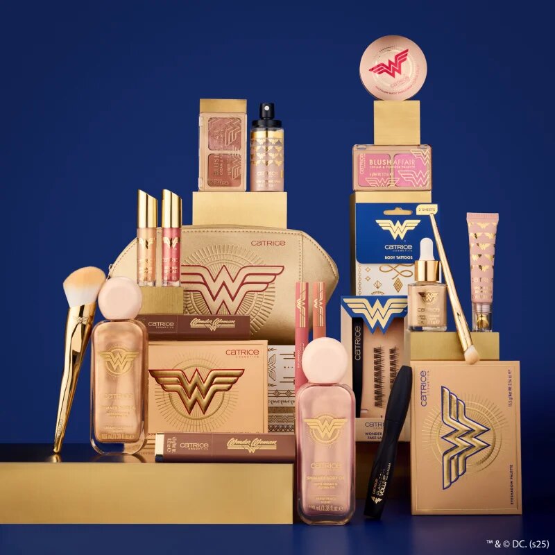 Catrice Wonder Woman hidratáló ajakfény árnyalat 020 Brave And Powerful 3.4 ml